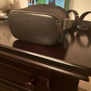 VR Headset - Black
